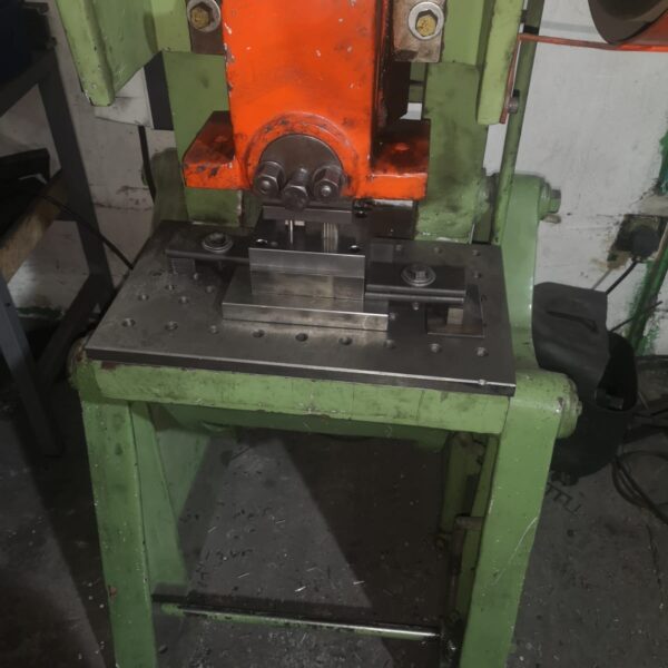 Indumejor S.A.S – Industria Metalmecánica - Bogotá -Metalurgia avanzada Servicios de maquinado CNC Torno CNC Fresado CNC Torneado de precisión Piezas mecanizadas personalizadas Corte de metal Doblado de chapa metálica Plegado de metales Soldadura MIG profesional Soldadura TIG de precisión Servicios de soldadura MMA Estructuras metálicas Fabricación de racks industriales Diseño de herramentales Prensa hidráulica Proyectos personalizados de metalurgia Soluciones de ingeniería metalúrgica Fabricación y maquinado de metales Servicios industriales metalúrgicos Corte con cizalla Corte y doblado de acero Contratos de soldadura industrial Dispositivos de control personalizados Proveedor de servicios metálicos Soluciones de fabricación metálica