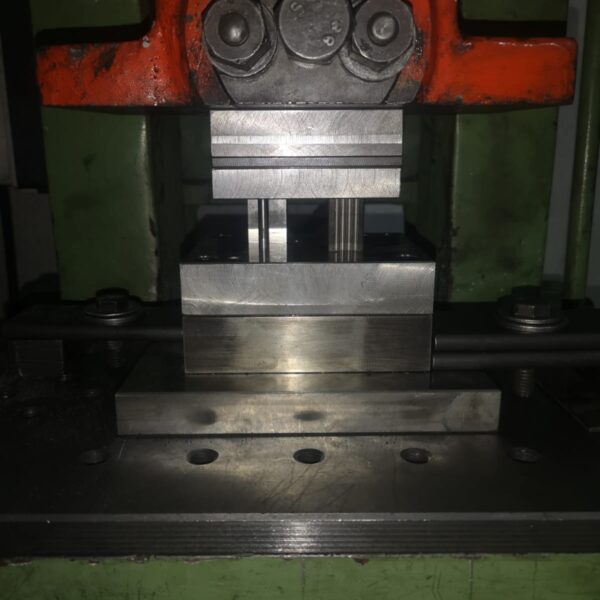 Indumejor S.A.S – Industria Metalmecánica - Bogotá -Metalurgia avanzada Servicios de maquinado CNC Torno CNC Fresado CNC Torneado de precisión Piezas mecanizadas personalizadas Corte de metal Doblado de chapa metálica Plegado de metales Soldadura MIG profesional Soldadura TIG de precisión Servicios de soldadura MMA Estructuras metálicas Fabricación de racks industriales Diseño de herramentales Prensa hidráulica Proyectos personalizados de metalurgia Soluciones de ingeniería metalúrgica Fabricación y maquinado de metales Servicios industriales metalúrgicos Corte con cizalla Corte y doblado de acero Contratos de soldadura industrial Dispositivos de control personalizados Proveedor de servicios metálicos Soluciones de fabricación metálica